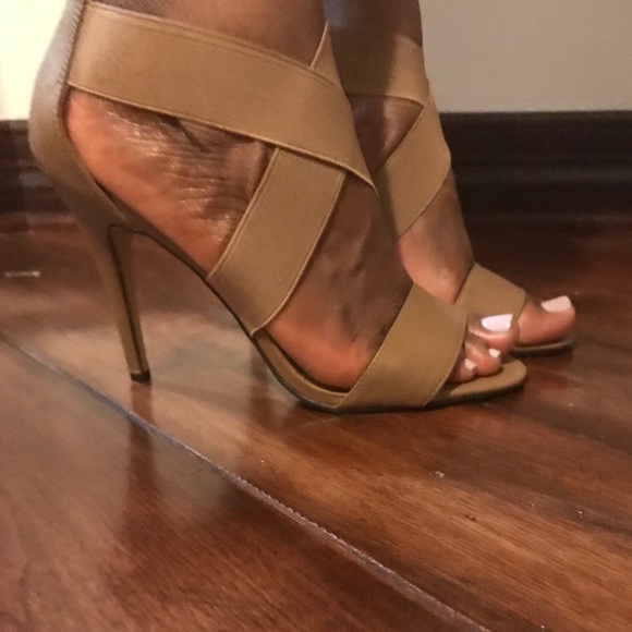 Steve Madden -  Heels - Picture 3 of 5